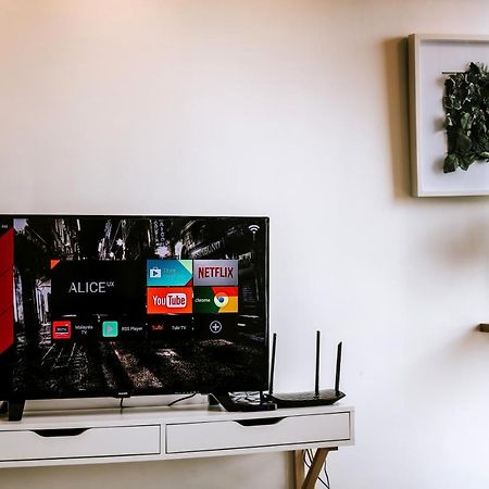 Muji Studio 2 - Seaview At 218 Tropicana Near Komtar Food Heaven With Netflix & Tv Box Τζωρτζ Τάουν Εξωτερικό φωτογραφία